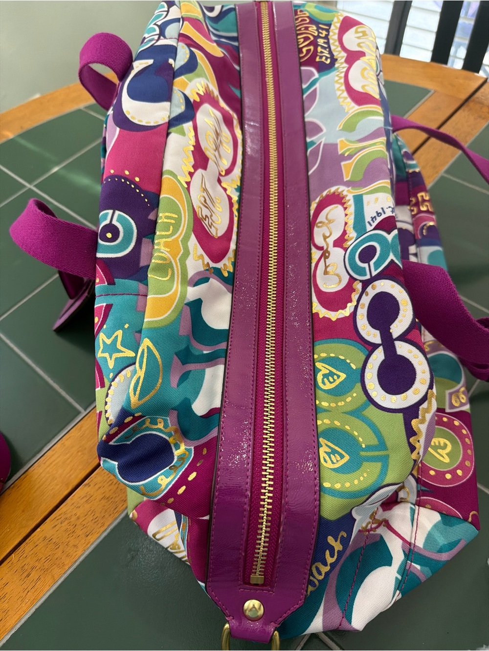 Coach 09 Poppy "Pop C" graffiti-inspired print weekender bag - Picture 2 of 10